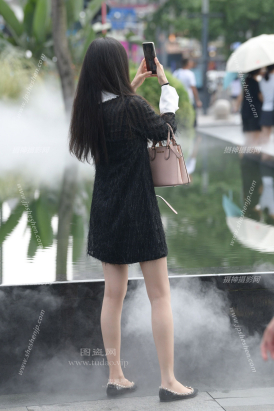 2379-2=109√邻居肉丝平底鞋女子