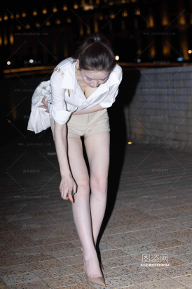 3.28 网红车模敏敏gtshow苏州改装车展绿裙4K视频4f36s