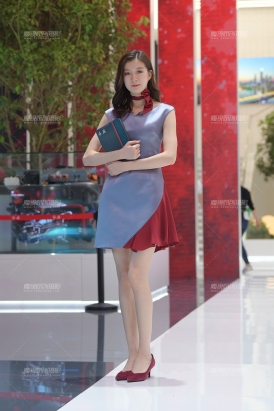 长腿美美哒销售员~