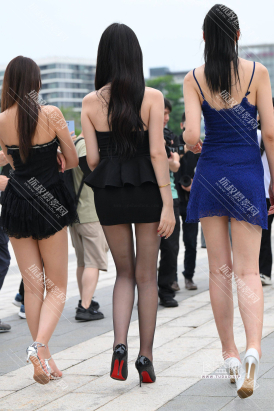 【J6760】黑丝大长腿网红（妍熙）