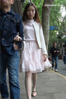 4K - 街拍粉色裙丝袜甜美靓妹 [1.02 GB/MP4]