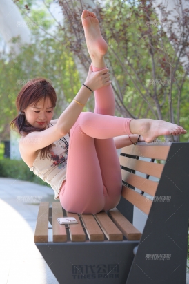 [一始专区] 灵动的粉裤美眉