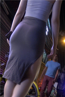 4k-性感包臀裙水晶高跟鞋漂亮美女 [678 MB]