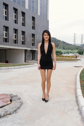 御风★下班逛公园的小猪猪美女却被同事作弄【套图+视频】