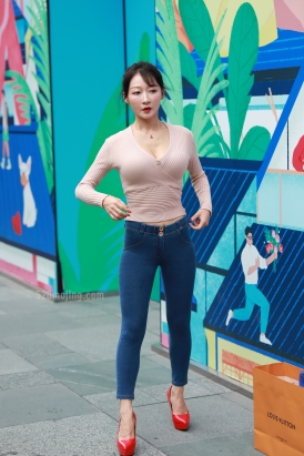 丰满紧牛 【套图+视频】