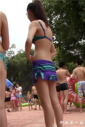 泳装比基尼美女俩姐妹 [356 MB]