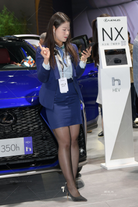 231119-17=82√黑丝主播，蓝色职工装