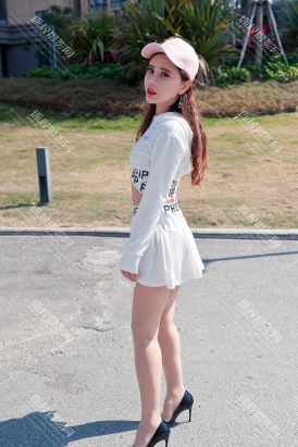 【M0295】在惠州海边度假的白色超短裙肉丝网红艾小青