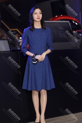 【J3483】气质的奔驰蓝裙肉丝礼仪美眉