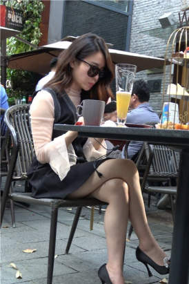 4k-街拍极品白皙美腿高跟鞋小资翘女郎 [1.16 GB]