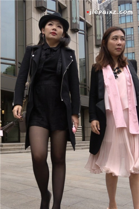 4K - 街拍成熟的黑丝女 [730 MB/MP4]