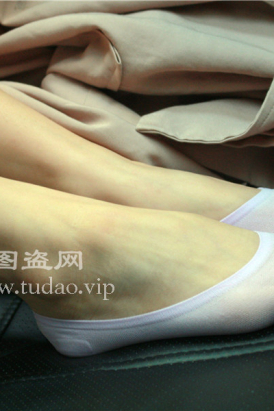 编码0135黑色短裙船袜美脚