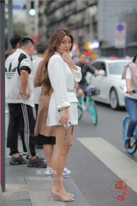 编码2382西装美腿凉高