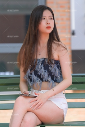 [一只麋鹿专区] 白色热裤