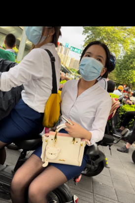 4K视频 电动车黑高