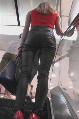 身材劲爆红高跟皮裤丰满大美女 [3.49 GB]