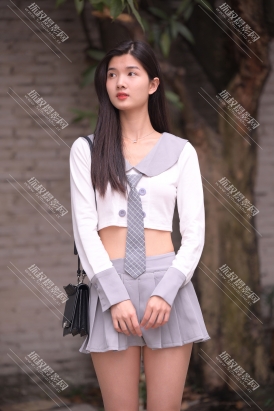 【M0813】灰色短裙女孩