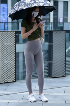 ★迷路紧身裤美女