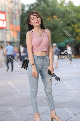 【J5550】性感紧牛少妇