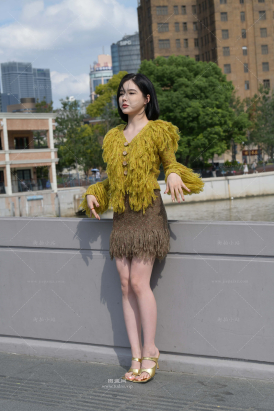 时尚靓丽美腿美女