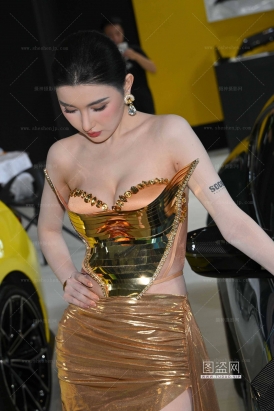 26321-4-179√黄金甲-大车头灯美足小露娜